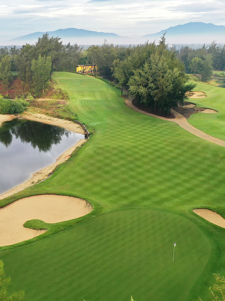 Montgomerie Links